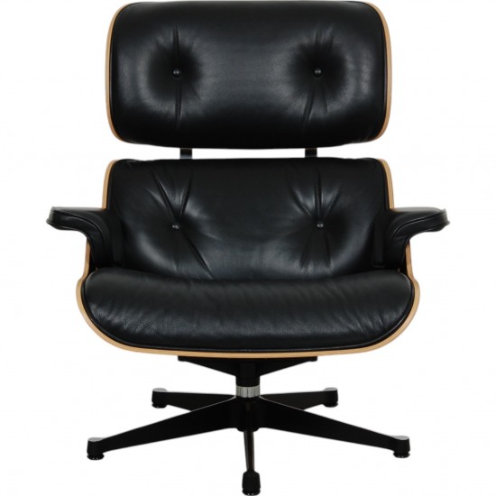Charles Eames Lounge chair i sort læder