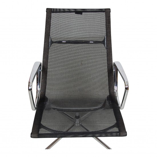 Charles Eames Ea-116 lounge chair with black net
