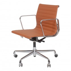 Charles Eames Ny Kontorstol Ea-117 i cognac læder Charles Eames Ny Kontorstol Ea-117 i cognac læder