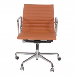 Charles Eames Ny Kontorstol Ea-117 i cognac læder Charles Eames Ny Kontorstol Ea-117 i cognac læder