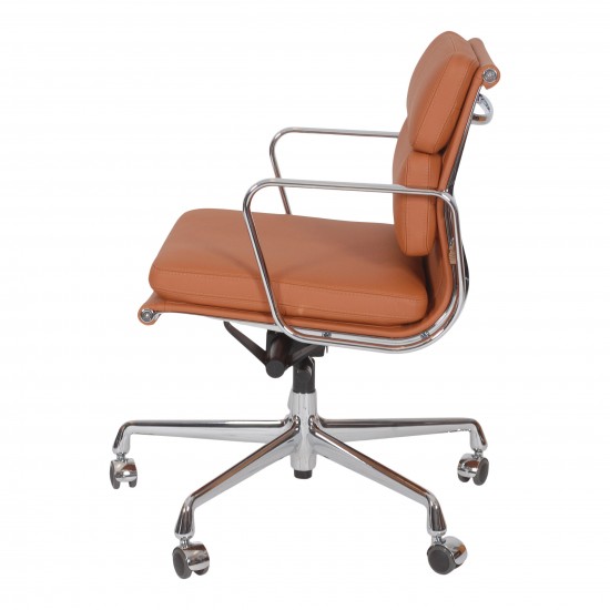 Charles Eames Ny Kontorstol Ea-217 i cognac classic læder