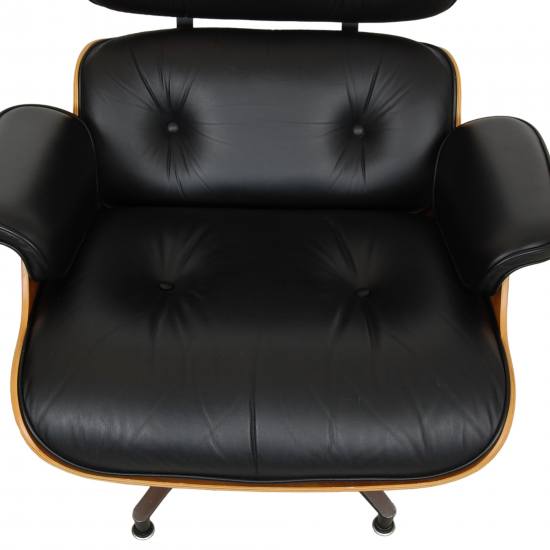 Charles Eames Lounge chair med skammel i sort læder