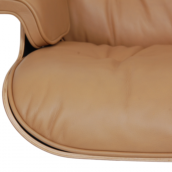 (NEW) Charles Eames Lounge chair with ottoman in caramel coloured leather