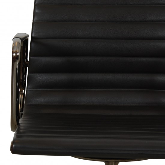 Charles Eames Ea-108 in dark brown leather