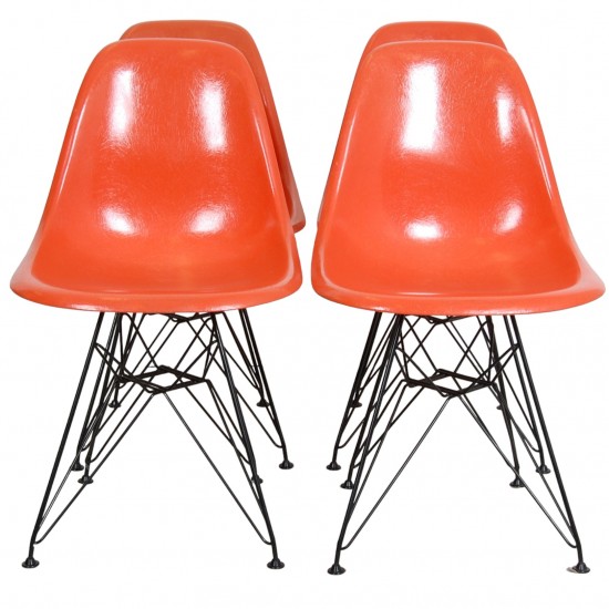 Set of 4 orange Charles Eames DSR Chairs (4)