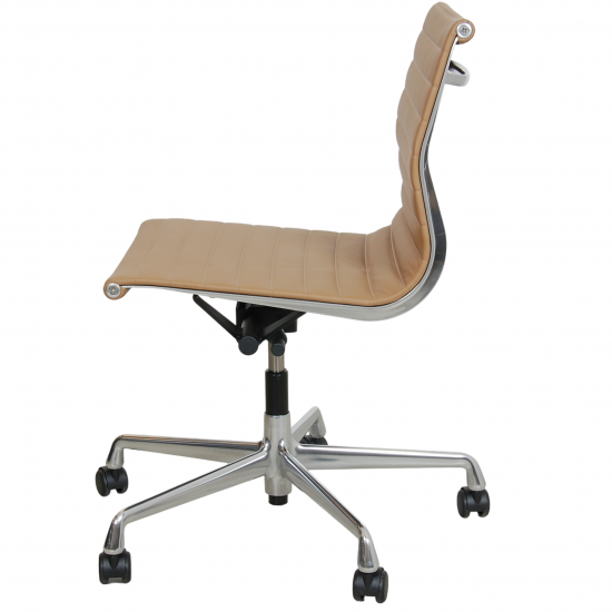 Charles Eames EA-115 office chair in beige leather