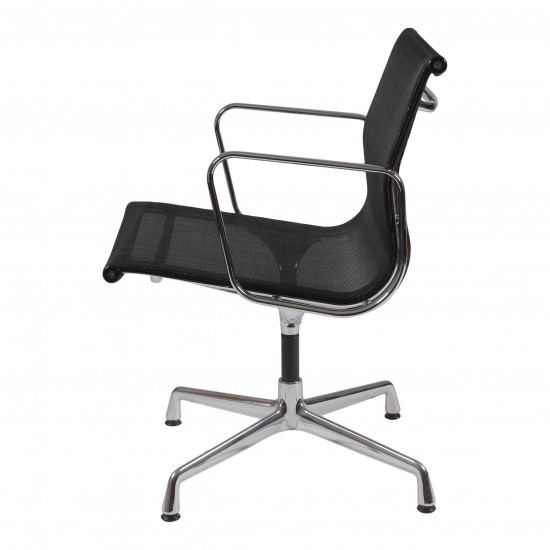 Charles Eames Ea-108 chair with black mesh