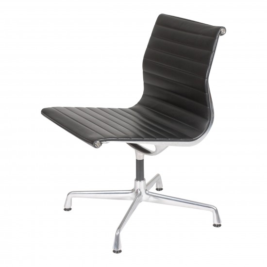 Charles Eames Ea-105 chair with black leather