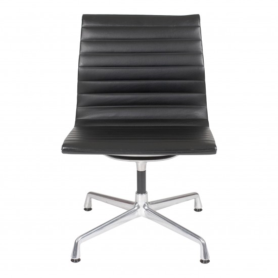 Charles Eames Ea-105 chair with black leather