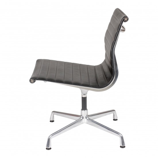 Charles Eames Ea-105 chair with black leather