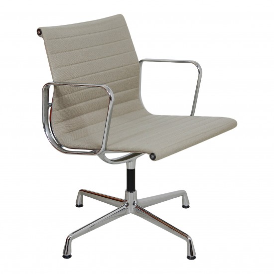 Charles Eames Ea-108 with green hopsak fabric