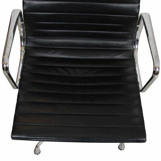 Charles Eames Ea-108 chair black leather