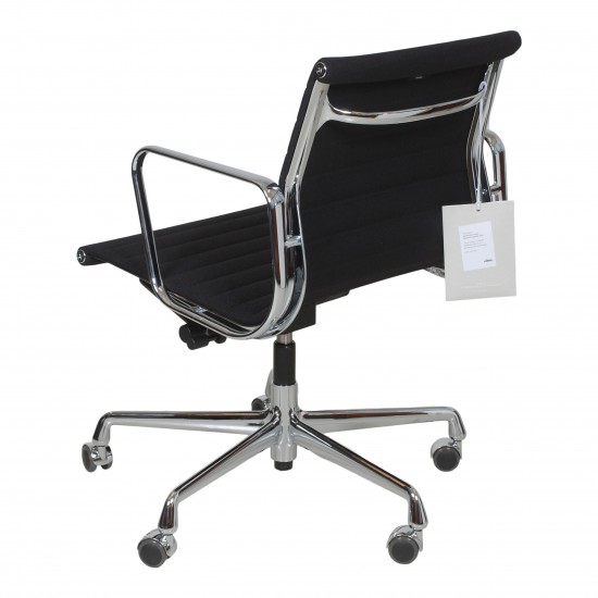 Charles Eames New office chair EA-117 with black hopsak fabric