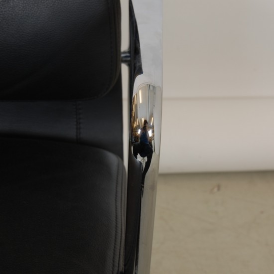 Charles Eames EA-208 stol i sort læder, krom 2000-2004