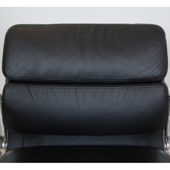 Charles Eames EA-208 chair in black leather, chrome 2000-2004