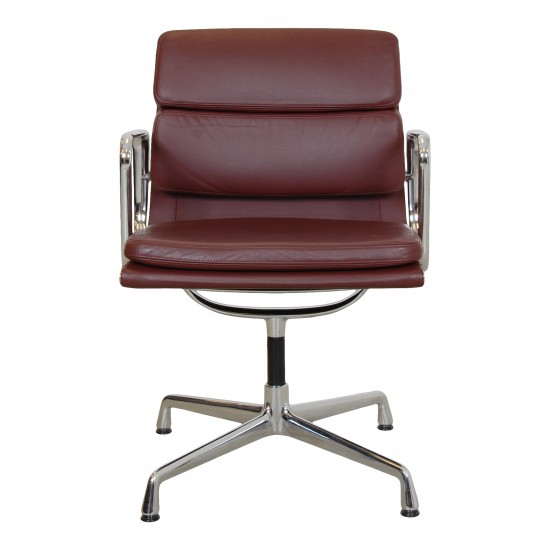 Charles Eames EA-208 sofpad chair in red/brown premium leather