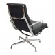 Charles Eames Ea-215 softpad stol i sort læder og krom