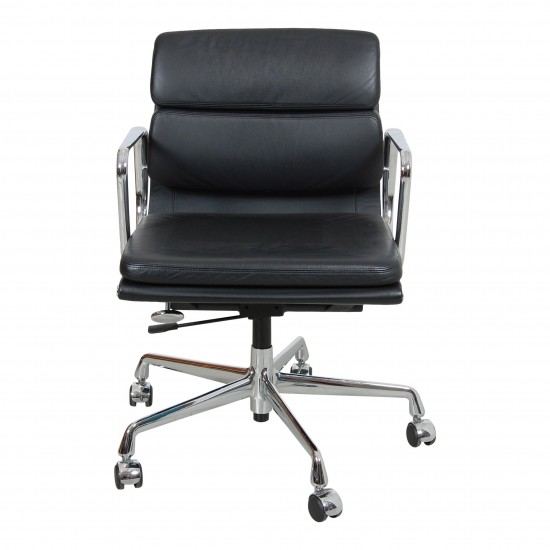 Charles Eames Office chair, EA-217 with black leather