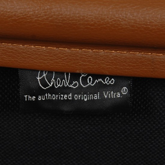 Charles Eames Ea-217 kontorstol i brun læder
