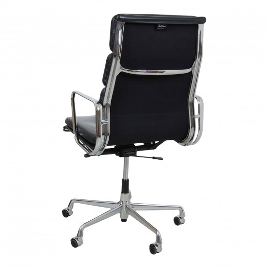 Charles Eames Ea-219 office chair fully upholstered in Black leather