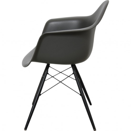 Sæt med 4 Umbra Charles Eames DAW stole