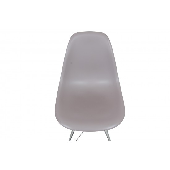 Sæt med 4 grå Charles Eames DSR spisebordsstole
