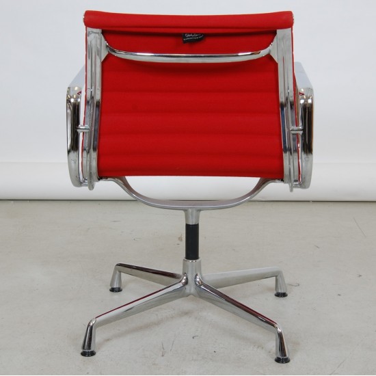 Charles Eames Ea-108 chair in red Hopsak fabric 