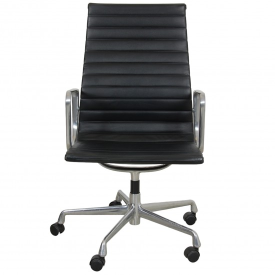 Charles Eames Ea-119 office chair in black leather