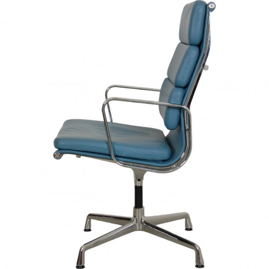 Charles Eames Ea-209 stol i blåt læder