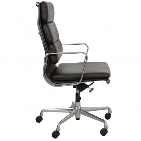 Charles Eames Ea-219 office chair in dark brown leather