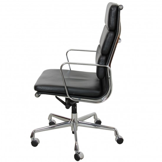 Charles Eames Ea-219 softpad office chair in black leather