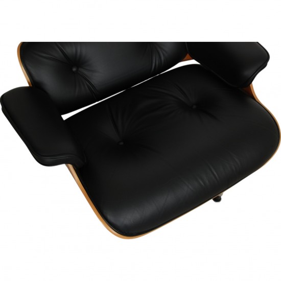 Charles Eames Lounge chair med skammel i palisander