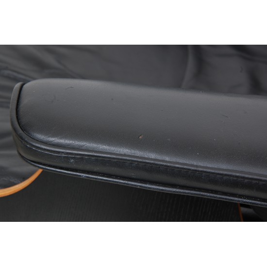 Charles Eames Lounge chair with ottoman in black leather