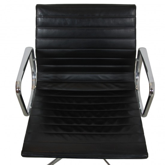 Set of 4 Charles Eames Ea-108 chairs in black leather