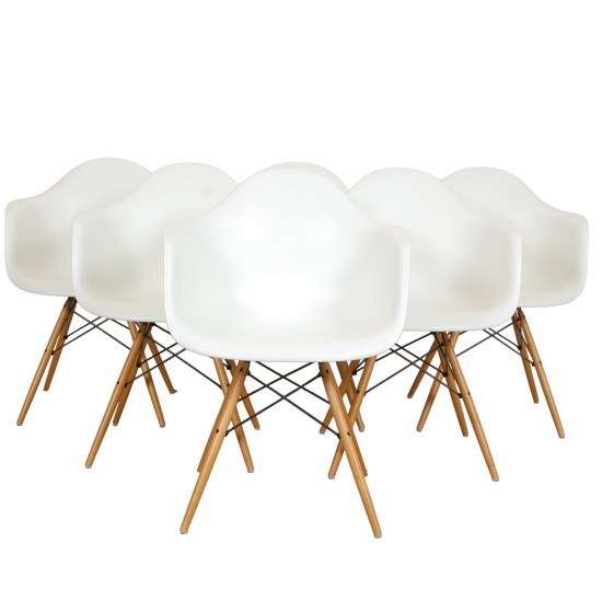 Set of 6 white Charles Eames DAW chairs