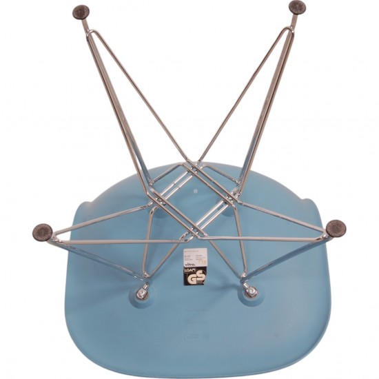 Sæt med fire blå Charles Eames DSR stole