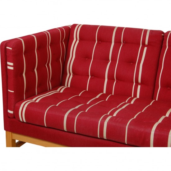 Erik Jørgensen EJ-315 3.personers sofa i rød stof