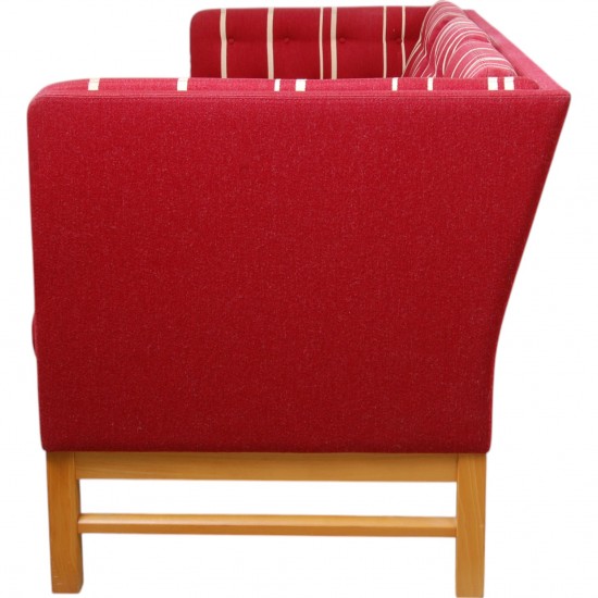 Erik Jørgensen EJ-315 3.personers sofa i rød stof