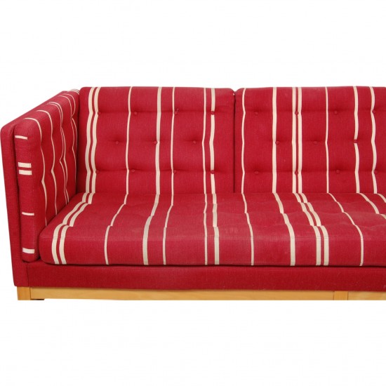 Erik Jørgensen EJ-315 3.personers sofa i rød stof