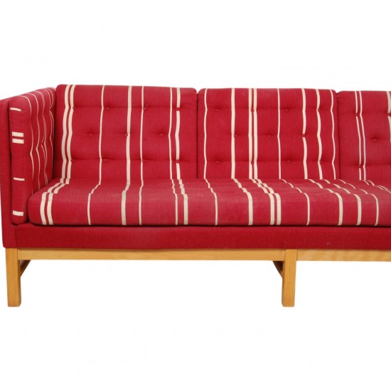Erik Jørgensen EJ-315 3.personers sofa i rød stof