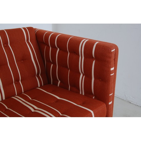 Erik Jørgensen Ej-315/2 sofa in red fabric