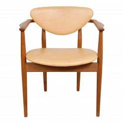 Finn Juhl Armchair, model 109 in teak and natural leather Finn Juhl Armchair, model 109 in teak and natural leather