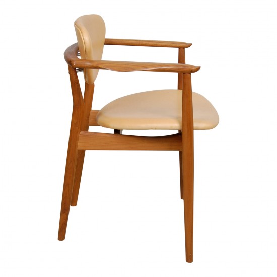 Finn Juhl Armchair, model 109 in teak and natural leather