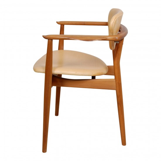 Finn Juhl Armchair, model 109 in teak and natural leather