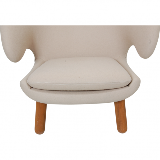 Finn Juhl Pelikan chair in beige fabric