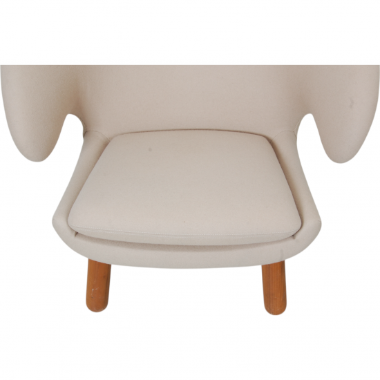 Finn Juhl Pelikan chair in beige fabric