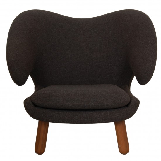 Finn Juhl Pelikan chair in dark grey Hallingdal fabric