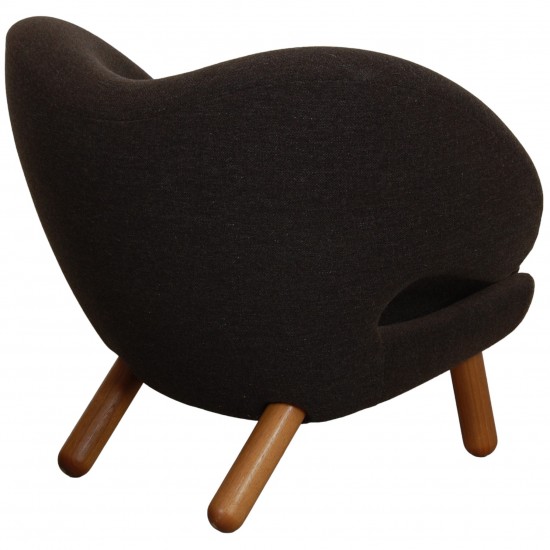 Finn Juhl Pelikan chair in dark grey Hallingdal fabric