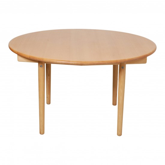 Hans J Wegner Dining table PP-70 with lacquered ash wood