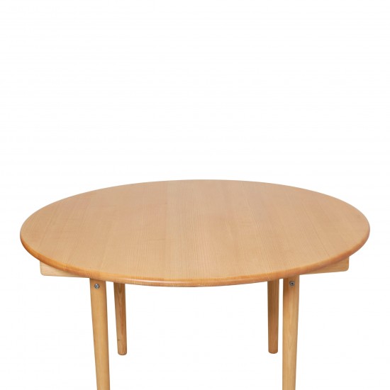 Hans J Wegner Dining table PP-70 with lacquered ash wood